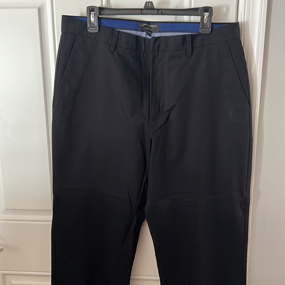 Mens 35/34 non iron twill pants NWOT